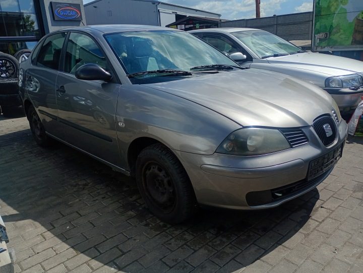 Лючок горловины бензобака Seat Cordoba 2 II 02-07 код краски LS7U, фото 5