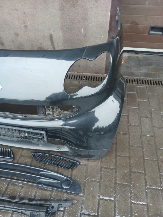 Бампер передний в сборе в хорошем состоянии Smart Fortwo 1 рестайлинг цвет черный EB1 EA4, фото 6