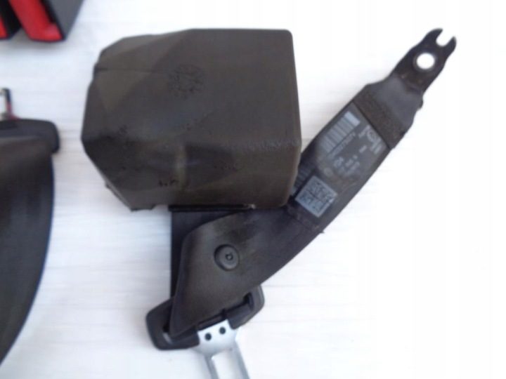 РЕМНИ БЕЗОПАСНОСТИ ЗАДНИЕ VW PASSAT B6 УНИВЕРСАЛ 3C9857805G 3C9857806G, фото 4