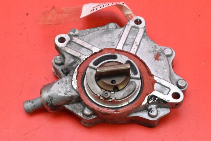 Насос вакуумный 7542498 BMW E90 E91 2.0i 129 л.с. 04-10, фото 1