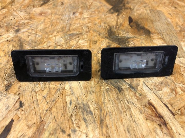 ФОНАРЬ ПОДСВЕТКИ НОМЕРА LED BMW E90 E91 E92 F30 F10 F11 7193293, фото 1