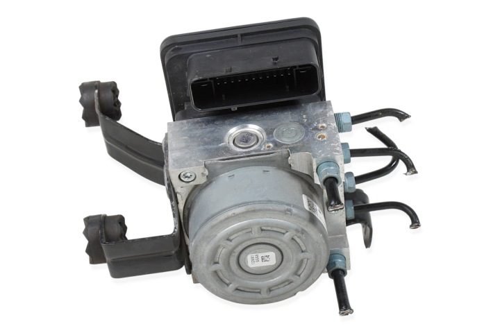 BMW F20 F21 F22 F30 F31 F32 F34 F36 Главный тормозной цилиндр ABS DSC 6861376, фото 1