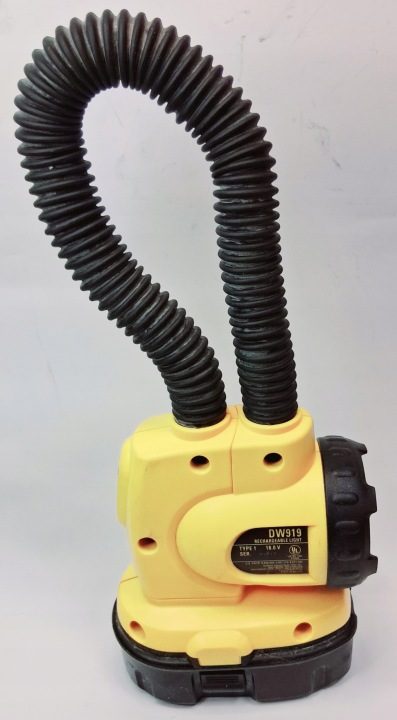 Фонарь LED с поворотной головкой 18V XR Body DeWalt DCL050, фото 2