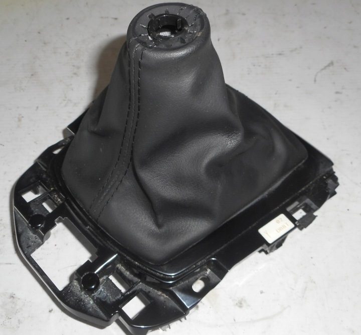 Mazda 3 III BM чехол переключения передач DA6T-64341, фото 3