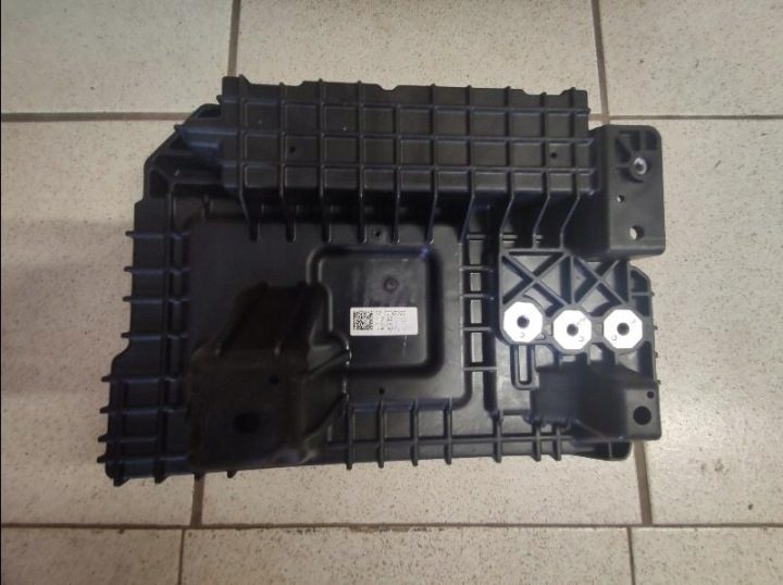 Площадка аккумулятора Hyundai Tucson IV 37150-N7000, фото 4