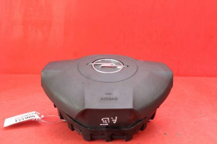 Подушка безопасности воздушная водителя 13168455 Opel Astra 3 III H рестайлинг 06-14, фото 2