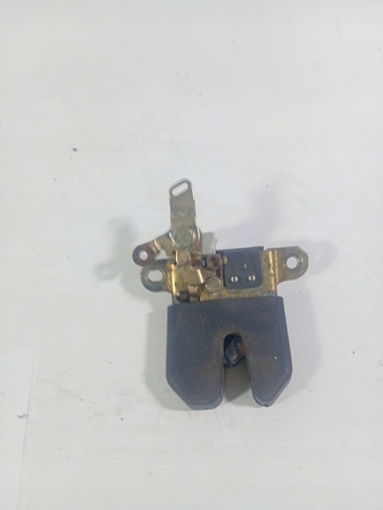 VW PASSAT B5 РЕСТАЙЛИНГ 00-05 ЗАМОК КРЫШКИ БАГАЖНИКА ЗАДНИЙ OE 3B5827505, фото 4