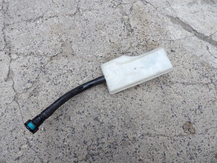 Ford OE AV61-2K478-BB бачок тормозной жидкости, фото 3