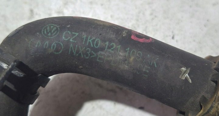 SEAT LEON II 05- ПАТРУБОК ОХЛАЖДЕНИЯ 1K0121109AK, фото 2