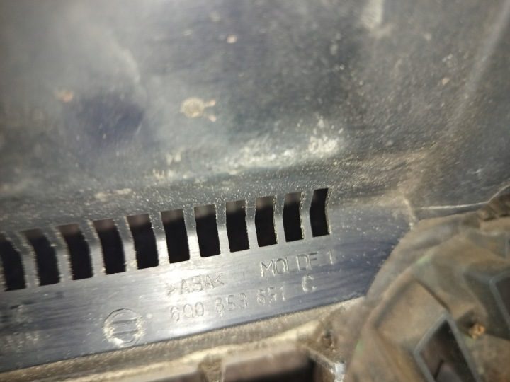 VW POLO 9N MK IV РЕШЕТКА РАДИАТОРА ПЕРЕДНЯЯ ЭМБЛЕМА ОРИГИНАЛ 6Q0853651C, фото 5