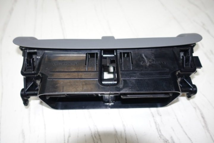 Mercedes w203 дефлектор обдува заборник средний 2038303554 c-класс, фото 5