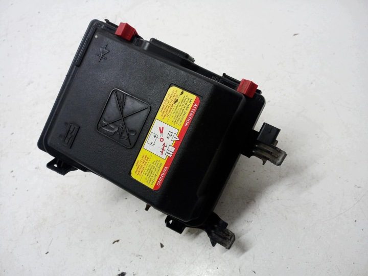 Блок корпус блока предохранителей Citroen C4 Picasso II 9804681780, фото 3