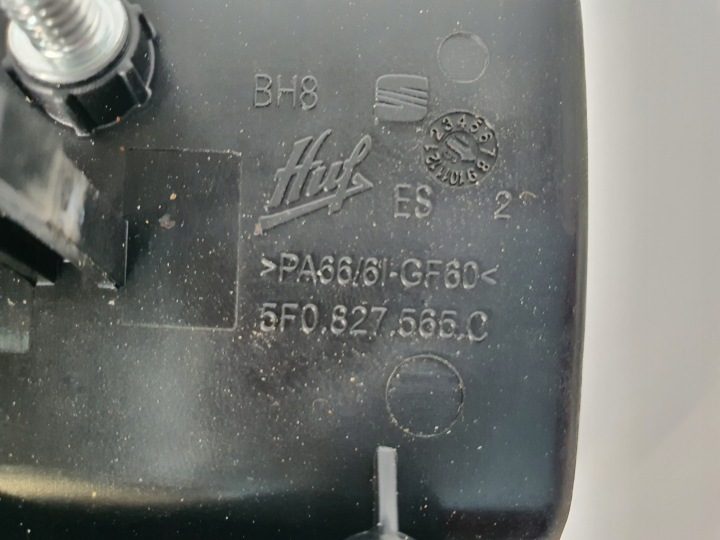 SEAT LEON III 15 г. ЭМБЛЕМА КРЫШКИ БАГАЖНИКА 5F0827565C, фото 3