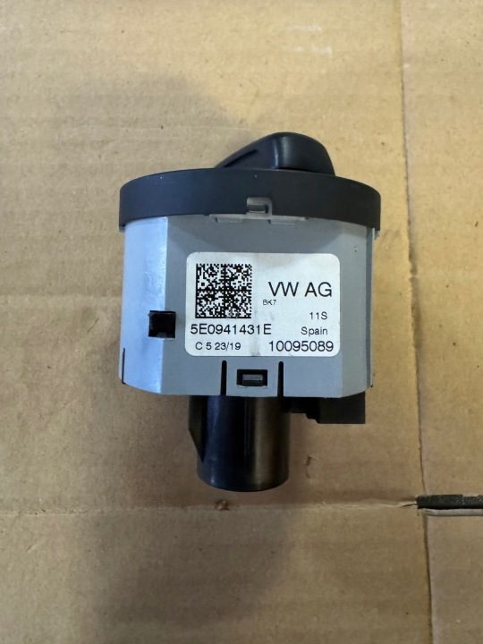 ПЕРЕКЛЮЧАТЕЛЬ ВЫКЛЮЧАТЕЛЬ СВЕТА SKODA FABIA III 6V 5E0941431E 2014-2018, фото 4