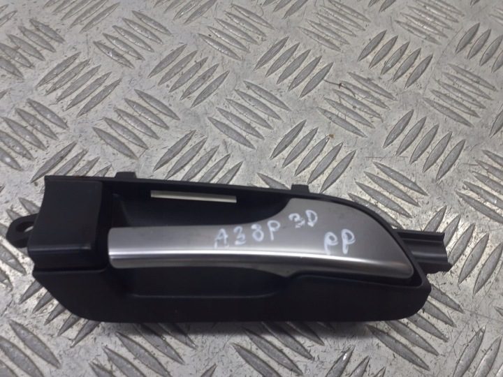 РУЧКА ПРАВАЯ ПЕРЕДНЯЯ ВНУТРЕННЯЯ AUDI A3 8P 1.6MPI 8P3867020, фото 1