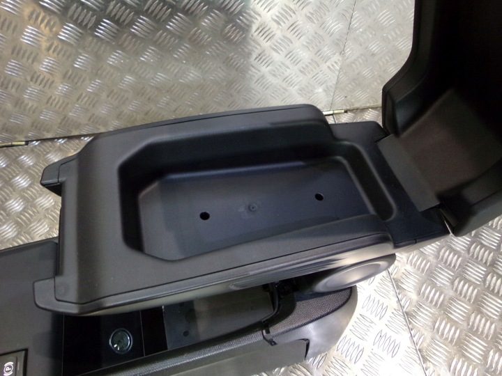 BMW i3 ЦЕНТРАЛЬНЫЙ ТОННЕЛЬ ПОДЛОКОТНИК КОЖА, фото 11