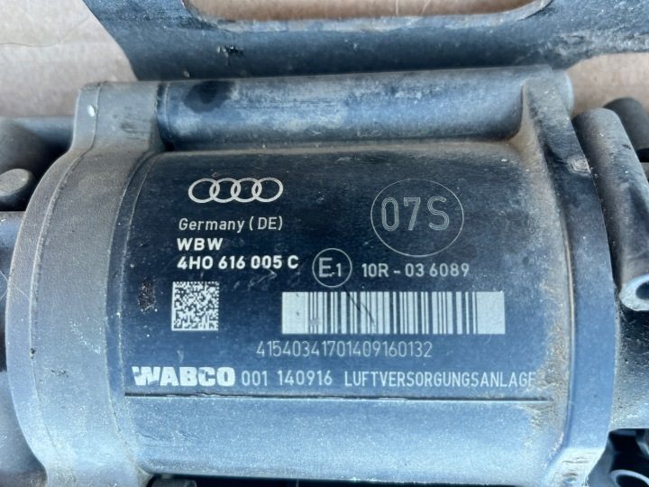 Компрессор пневмоподвески пневматического Audi A8 D4 4H0616005C, фото 2