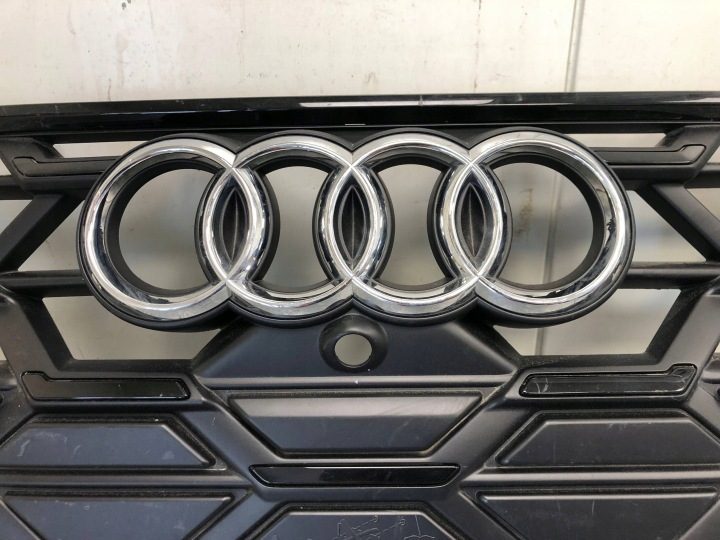 РЕШЕТКА РАДИАТОРА AUDI A7 C8 S-LINE SHADOW LINE 4K8853651N, фото 4