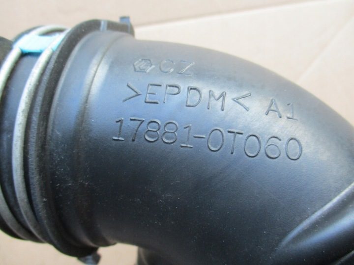 ШЛАНГ ВОЗДУХА COROLLA E16 14 г. 17881-0T060, фото 2