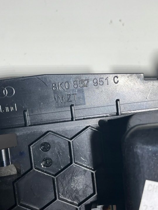 Пепельница AUDI A4 (8K2, B8) 8K0857951C 2.0L дизель 105 кВт 2013, фото 4