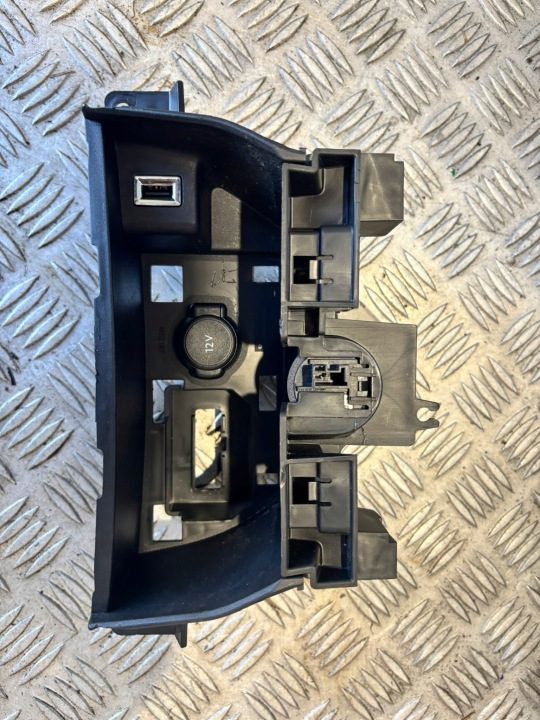 ПАНЕЛЬ ПОРТ USB ВХОД ПРИКУРИВАТЕЛЯ 9826717080 PEUGEOT 308 T9 2 II 16-22R, фото 1