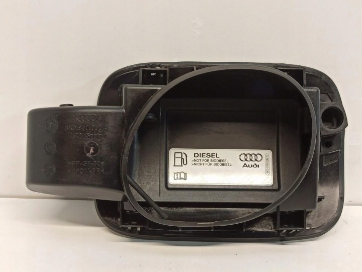 Audi A4 B8 лючок горловины Y9B LY9B 8K0809999A дизель 2014, фото 8