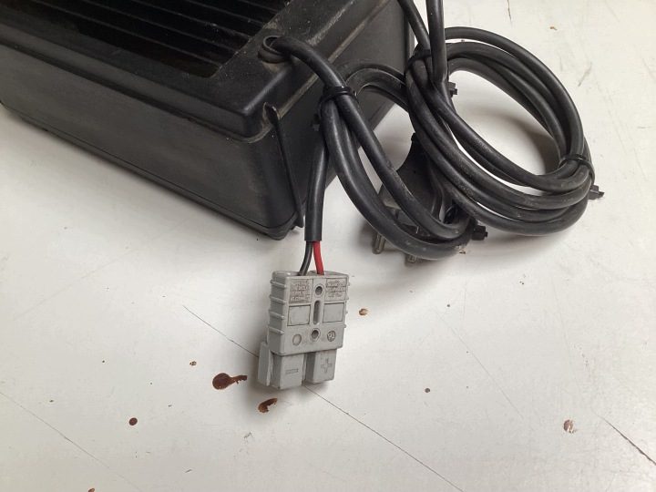 Зарядное устройство Swede Electronics WPC-500 WPC-2412 24V 12A, фото 4