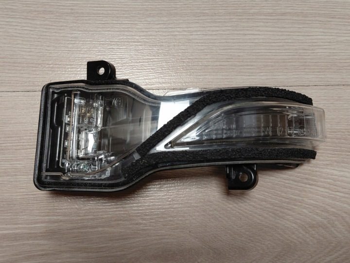 Subaru Outback VI 19-25r. поворотник LED левого зеркала европа OE, фото 1