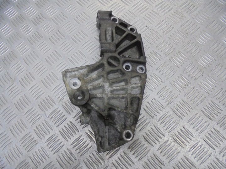 Renault OE 8200741758 кронштейн двигателя Laguna, фото 2
