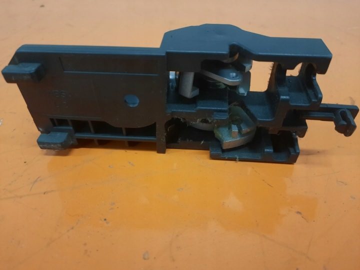 Suzuki Swift IV MK6 04-10 ручка левая внутренняя передняя, фото 3