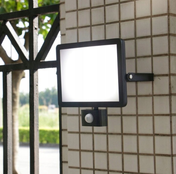 ПРОЖЕКТОР BLOOMA TELAMON LED 33,5W Z ДАТЧИКОМ, фото 2