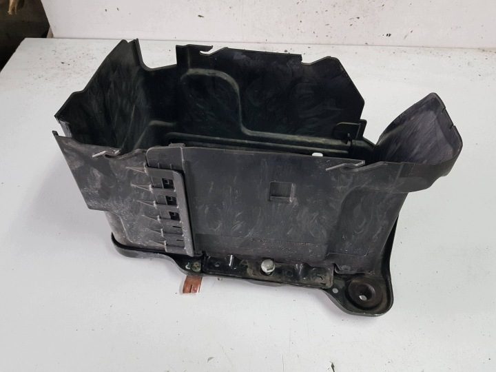 Mercedes A класс W176 12-15r 1.8 CDI кожух аккумулятора, фото 2