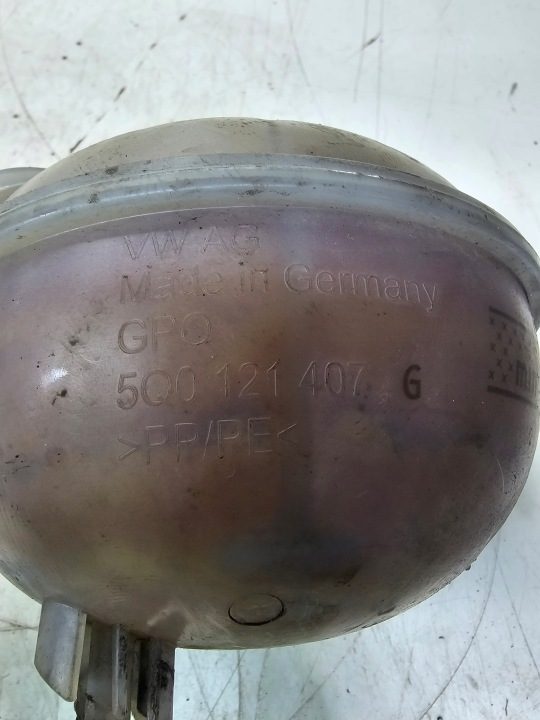 Расширительный бачок Audi A3 8V VW Seat 5Q0121407G, фото 5