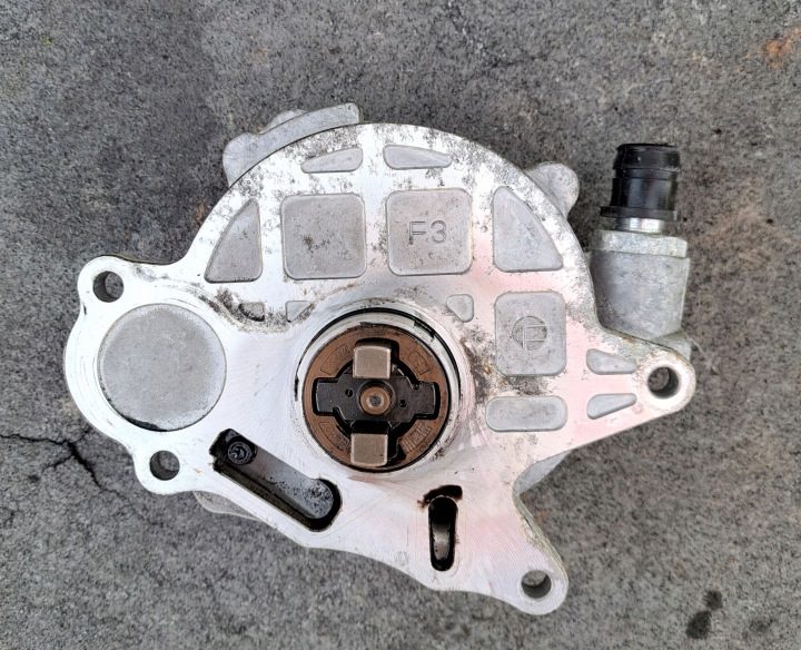 VW Audi Seat Skoda насос вакуумный 2.0 TDI 03L145100F, фото 2