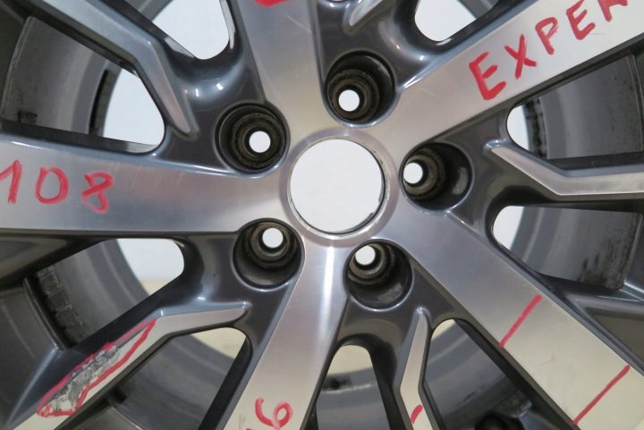ЛИТОЙ ДИСК TOYOTA 9810098577 7.0" x 17" 5x108 ET 46, фото 2
