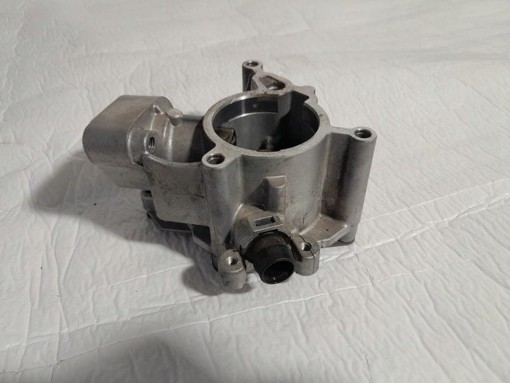AUDI VW 2.0TFSI ВАКУУМНЫЙ НАСОС 06L145100F, фото 2