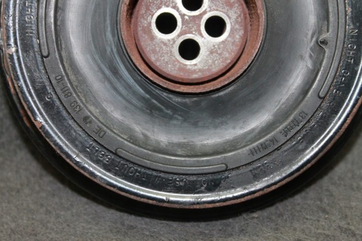 BMW F01 F07 F30 F10 F15 F25 3.0D N57 - ШКИВ ГАСИТЕЛЬ КОЛЕБАНИЙ 8515002, фото 3