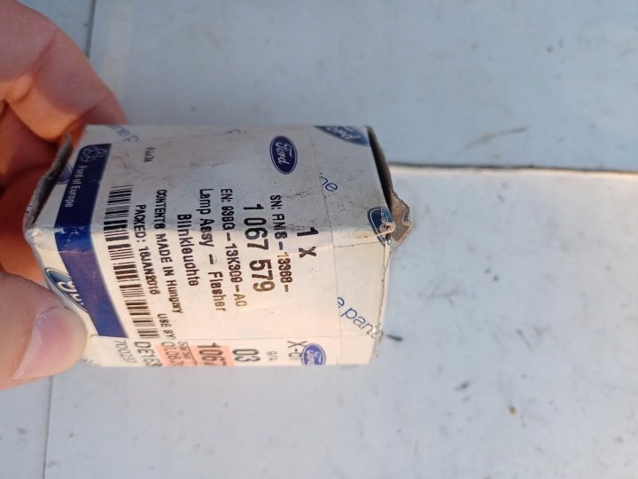 Фонарь поворотника FORD 1027560 1034275 1058079 1067579 4076147 4186718 4, фото 1