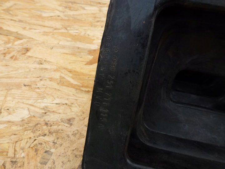 ЧЕХОЛ VW TRANSPORTER T3 251711115A, фото 6
