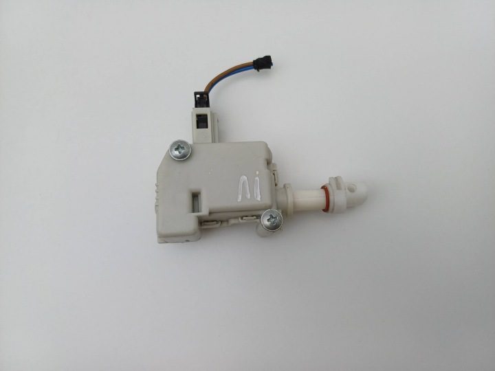 ПРИВОД ЗАМКА КРЫШКИ БАГАЖНИКА VW GOLF IV 3B0959782 / 1J6810773B NR137, фото 6