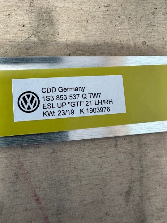 Накладка порога VW UP GTI 1S3853537Q новая, фото 3