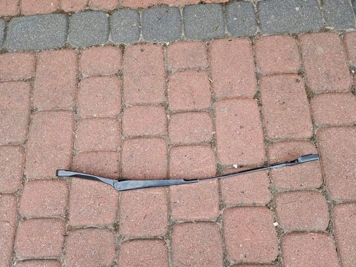 Поводок дворника щетка ЕВРОПА правая Opel Meriva B 13250423, фото 1