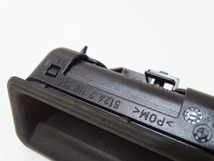 РУЧКА КОНЦЕВИК КРЫШКИ БАГАЖНИКА BMW E60 E70 E84 E90 OE 7118158, фото 2