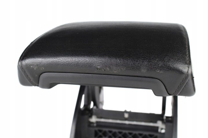 ПОДЛОКОТНИК ПЕРЕДНИЙ SKODA OCTAVIA III 2012-2020 5E0864207 КОЖА ЧЕРНАЯ, фото 3
