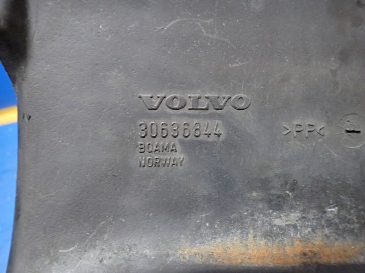 Volvo OE 30636844 патрубок воздуха, фото 4