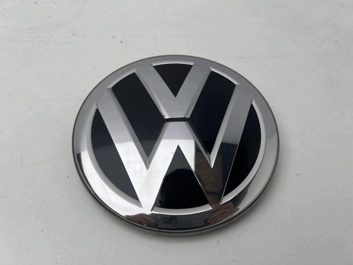 VW Tiguan II 5NA эмблема логотип решетки бампера под радар оригинал 2016-, фото 1