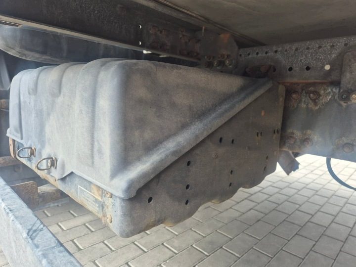 Основание блок крышка аккумуляторов MAN TGX TGS TGL TGM, фото 1