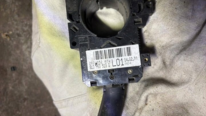 Подрулевой переключатель Skoda Fabia I Volkswagen Passat B5 8L0953513G Паук, фото 2