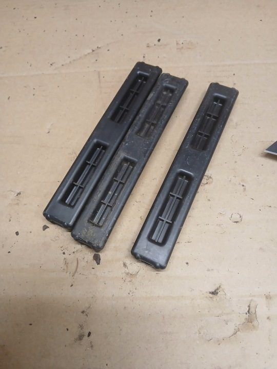 ЗАГЛУШКА САЛОННОГО ФИЛЬТРА SUZUKI JIMNY OE SUZUKI 95423-81A01-000, фото 3