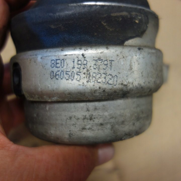 ПОДУШКА ДВИГАТЕЛЯ AUDI A4 B7 3.2 FSI 8E0199379T, фото 3